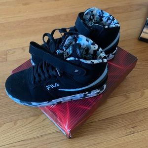 girls bball high tops